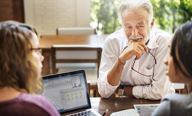 Business Management, University Foundation programme (Level 3)